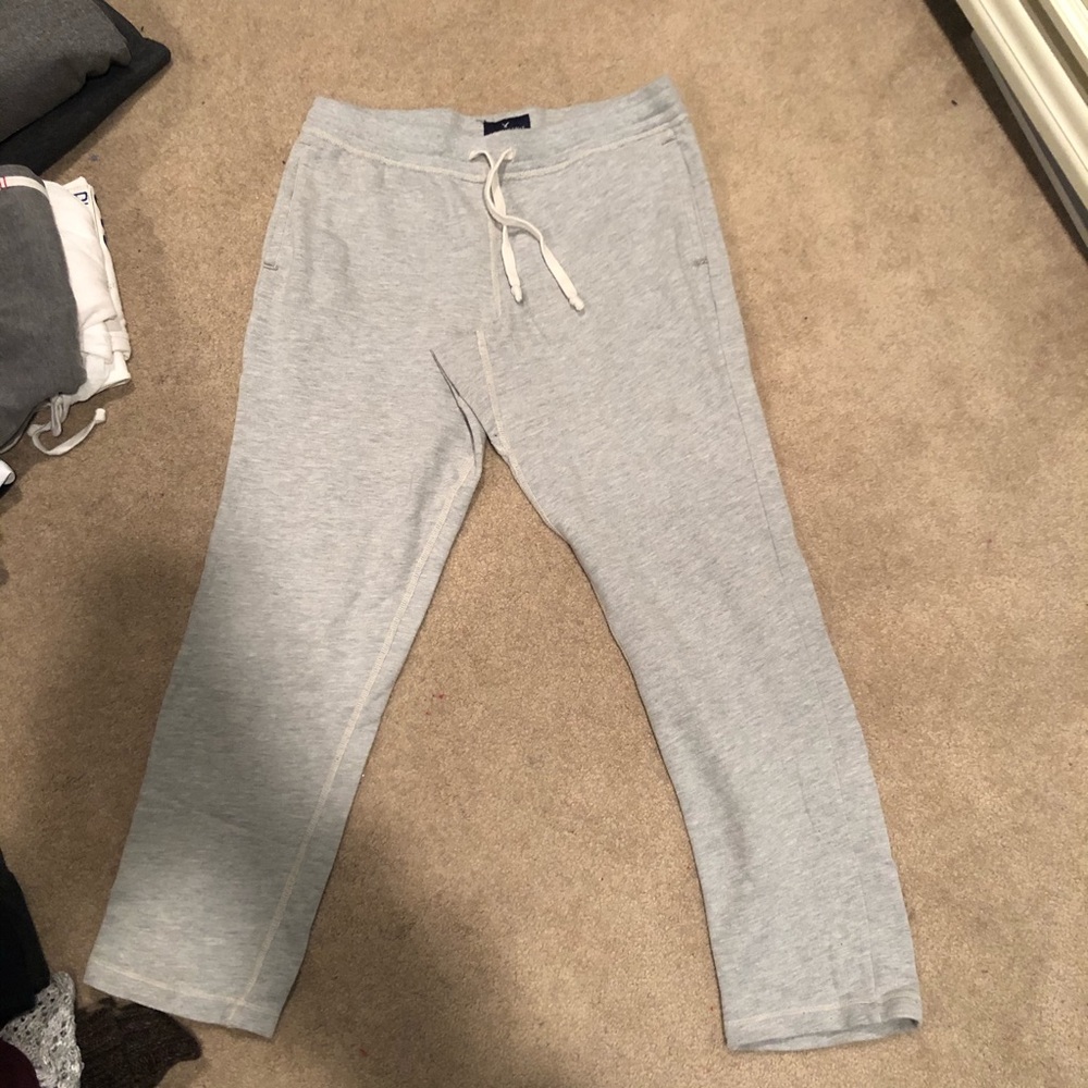 AE Men’s Gray Joggers